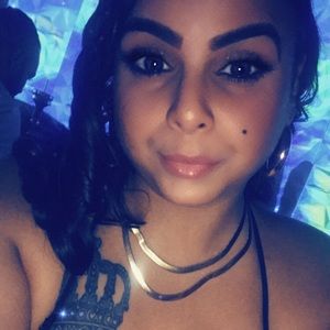 Meet your Posher, Marichy